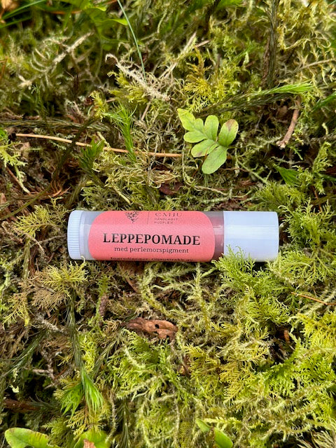 Leppepomade med ringblomst og farge - 5 ml